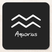 Aquarius〔占星術の〕十二宮図サインオンブラックバックグラウンド スクエアペーパーコースター (正面)