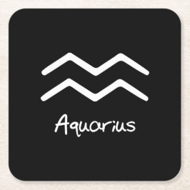 Aquarius〔占星術の〕十二宮図サインオンブラックバックグラウンド スクエアペーパーコースター