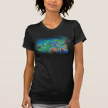 ** AR23 Monet Lily Pads Pond Angel Cherub T-Shirt Tシャツ<br><div class="desc">黒い女性用の短い袖のクラシックモネと水蓮池。モネユリ/ロータスはターコイズピンク。よく見もしると、天使のチェルビムが上の枠に見えます。


エネルギー的に強エレガント化されフェミニンたロマンチックエフェメラユニークデザイン絵画の芸術的クリエイティブとロマンチックの。

(AR23で類似のデザインを検索)

みすぼらしいシック、フェミニンデザインだ。


このデザインはロマンチックヴィンテージ素朴、Paris Shabby Shabby Flora フランスの     ガーリー  chic countryである。


***このデザインは他のZAZLE製品に簡単に転送できます***

私はAnna Rosaで、私の霊気回復と自分のエネルギー不良治療の両方を受け入れている、国際的に知られている遠隔治療者です。R) 2001年以降。 すべてのデザインと製品は、温かく落ち着いた癒しのエネルギーで、リモートで精力的に強化されます。よ楽しむい感じ：)より多くの癒しエネルギーを得るために、私のリ素晴らしモート・ディスタンス・ヒーリング・サイトを訪れる。http://www.reikiwithtrust.comhttp://auroramisticadistancehealing.comhttp://facebook.com/annarosaeverythingenergyDisclaimer:遠隔治療者としての私の仕事は、医療や心理的なサービスの代わりとしてではなく、褒め言葉としての役割を果たそうと思っています。不均衡や苦情に対する健康や心理的プロフェッショナルを見ること。</div>