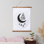 Arabic Diwani Calligraphy, Crescent Moon & Lantern 吊り下げ型タペストリー (寝室)