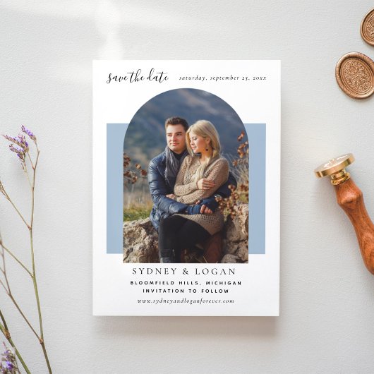 Arch モダン Dusty Blueの結婚写真 セーブザデート