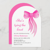 Arch Pink Bow She's Tying the Knot Bridal Shower  招待状 (正面/裏面)