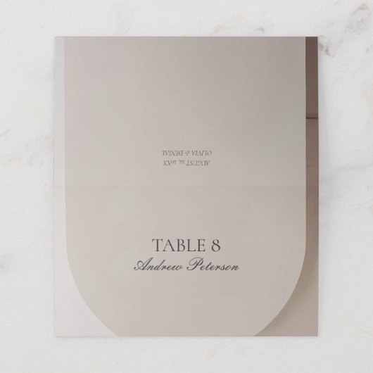 Arch Shaped Neutral Luxe Wedding プレイスカード (外部開封)
