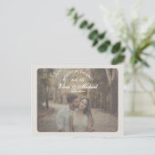 Arched Typography Tying the Knot Save the Date 案内ポストカード (スタンド正面)