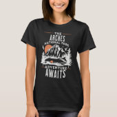 Arches National Park Tシャツ (正面)