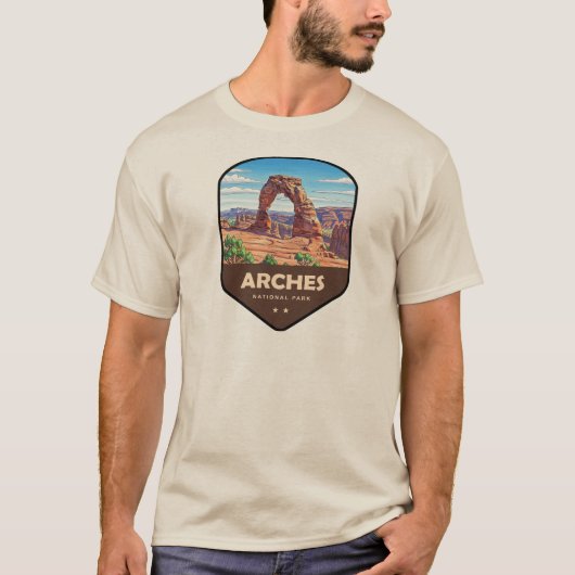 Arches National Park Utah Shield Tシャツ (正面)