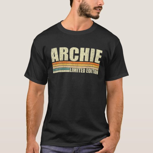Archie Gift Name Personalized Funny Retro Vintage Tシャツ (正面)