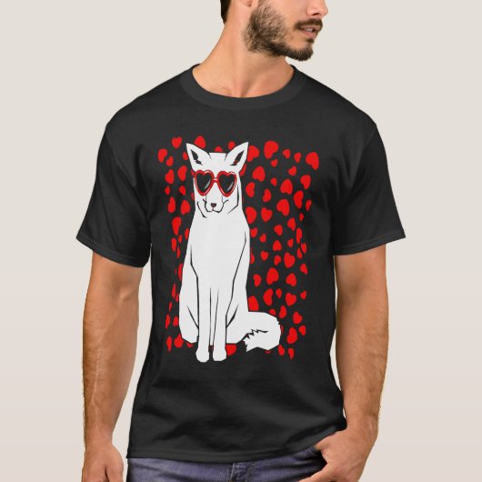 Arctic Snow Fox Heart Glasses Valentines Day Anima Tシャツ (正面)