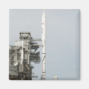 Ares IXのロケットは発射パッド2で見られます マグネット