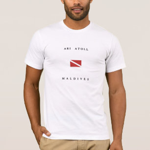 Ariの環礁のモルディブのスキューバ飛び込みの旗 Tシャツ