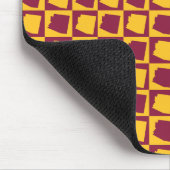 Arizona Checkered Maroon and Gold Pattern マウスパッド (コーナー)