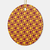 Arizona Pop Art Checkerboard Maroon Gold セラミックオーナメント (左)