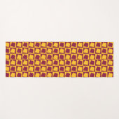 Arizona Pop Art Checkerboard Pattern Maroon Gold  ヨガマット (正面(横))
