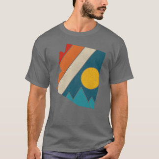 Arizona Vintage State Map Mountains Hiker Camping  Tシャツ