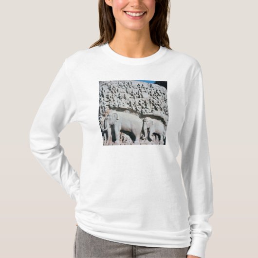 Arjunaの苦行を描写するレリーフ、浮き彫り Tシャツ (正面)