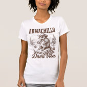 Armachillo Cowboy Armadillo Desert Vibes Funny Tシャツ (正面)