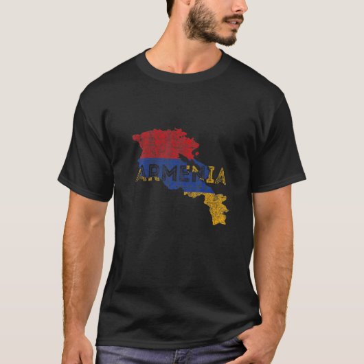Armenian Map and Flag Souvenir Distressed Armenia Tシャツ (正面)