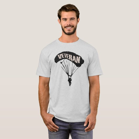 Army Paratrooper Veteran Tシャツ (正面フル)