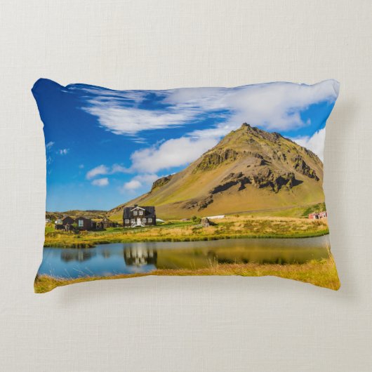 Arnarstapi Amtmansshusと山スタファエル,アイスランド アクセントクッション (正面)