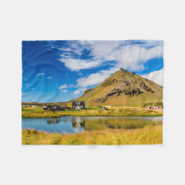 Arnarstapi Amtmansshusと山スタファエル，アイスランド フリースブランケット