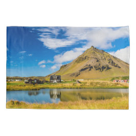 Arnarstapi Amtmansshusと山スタファエル，アイスランド 枕カバー