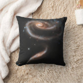 Arp 273アンドロメダの相互作用銀河系。 クッション (ブランケット)