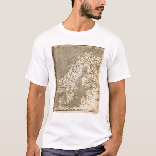Arrowsmith著スウェーデン、ノルウェーの地図 Tシャツ (正面)