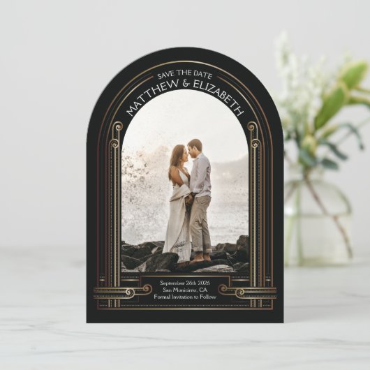 Art Deco Black and Bronze Arch Save the Date 招待状 (スタンド正面)