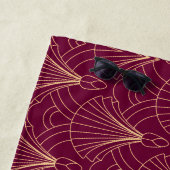 Art Deco pattern with gold geometric fan motifs  ビーチタオル (インサイチュ)