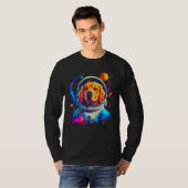 Art Golden Retriever Dog in Space Tシャツ (正面フル)