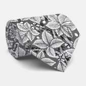 Art Nouveau Strawberries and Leaves, Gray & White ネクタイ (ロール)