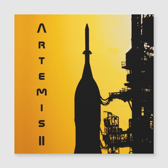 Artemis II to Launch Pad (正面)