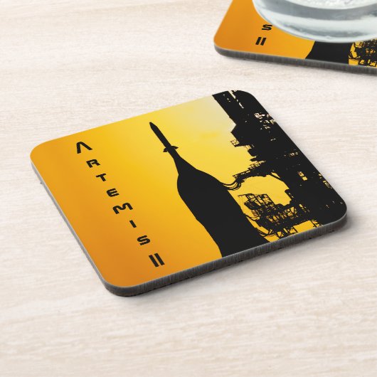 Artemis II to Launch Pad コースター (左側)
