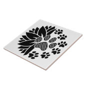 Artful Paw Print Tile Design With Nature Elements タイル (側面)