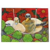 Arthur and Mabel Ducks and Nasturtiums Gift Bag ラージペーパーバッグ (裏面)