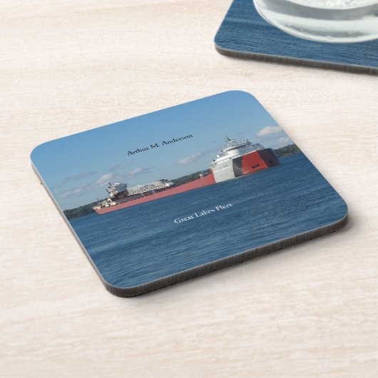 Arthur M. Anderson氏は6つの懸命・プラスチック・コースターのセットを発表 コースター (左側)