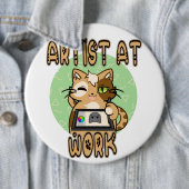 Artist at work cute cat design 缶バッジ (インサイチュ)