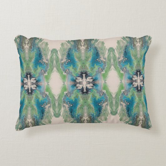 Artistic Fluid Abstract in Aqua & Green アクセントクッション (正面)