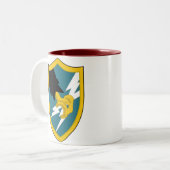 ASAの肩パッチ1 ツートーンマグカップ (正面左)
