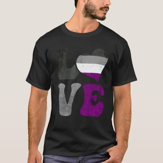 Asexual Pride Ace Flag LOVE Heart LGBTQ Tシャツ (正面)