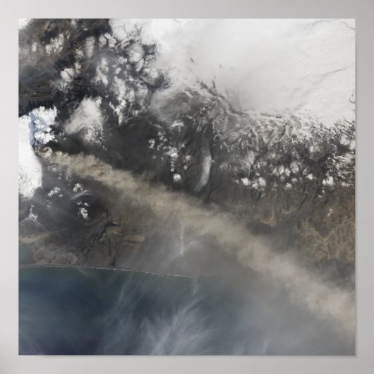 Ash and steam continue billowing ポスター (正面)