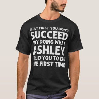 ASHLEYギフト名パーソナライズされた誕生日おもしろいChris Tシャツ