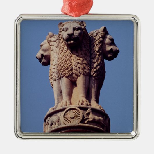 Ashokaの柱からの詳細 メタルオーナメント (正面)