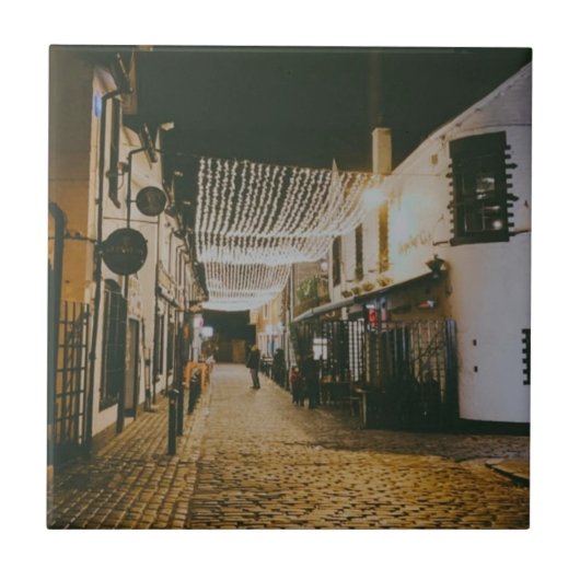 Ashton Lane, Glasgow, Scotland タイル (正面)