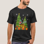 Asian Giant Hornet Xmas Tree Lights Santa Hat Ugly Tシャツ (正面)