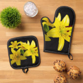 Asiatic Lilies on Black 鍋つかみ&鍋敷きセット (トップダウン)