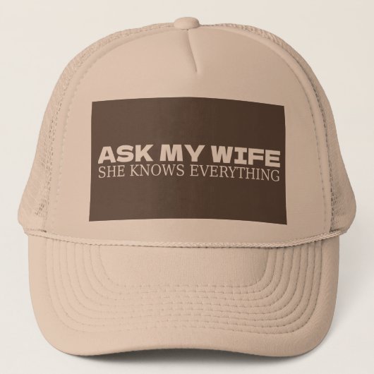 Ask My Wife She Knows Everything キャップ (正面)