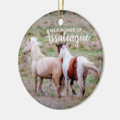 Assateagueのクリスマスのオーナメントの野生の子馬 セラミックオーナメント (左)