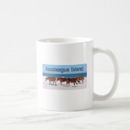 Assateagueの島(ビーチのロゴの子馬) コーヒーマグカップ