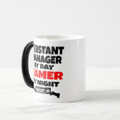 Assistant Manager by Day Gamer by Night モーフィングマグカップ (正面左)